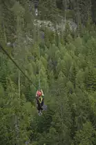 Zipline über den Wäldern von Småland. Die »Schweden Zipline« liegt nördlich von Änghultasjön bei Klavreström.
Aufnahme: 20. Juli 2017.