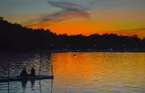 Sonnenuntergang am Toftasjön bei Växjö im schwedischen Småland.
Aufnahme: 18. Juli 2017.