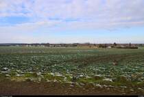 Blick von der Neubaustrecke Erfurt–Leipzig/Halle auf die Ortschaft Dieskau (Gemeinde Kabelsketal) bei schönem Wetter. [4.2.2018 | 13:37 Uhr]