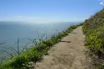 Den Howth Cliff Cliffwalk sollte man bei sehr starkem Wind meiden, an einigen Stellen führt der Pfad doch sehr nach an den Klippen entlang.
Aufnahme: 12. Mai 2018.