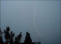 Blitzeinschlag.  Ziel war die neue Sundquerung von Stralsund. (am 26.06.06 )