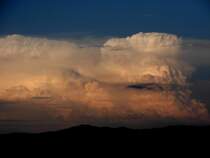 Ein schweres Gewitter tobte sich am Abend des 29.07.08 �ber dem nordwestlichen Landkreis Konstanz aus. Aufgenommen von Hofstetten-Biereck bzw. aus sicherer Entfernung einige Minuten sp�ter