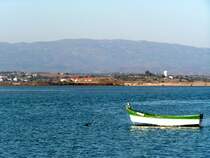 ALVOR, 09.02.2005, Blick vom Hafen auf den Pico da Fóia