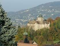Das Ch�teau Blonay in herbstlicher Stimmung.
(Oktober 2008)