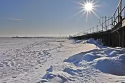 das sieht sogar schlecht aus f�r die Eisbader im Freibad oder in der Badeanstalt im winterlichen Stralsund am 25.01.2010
