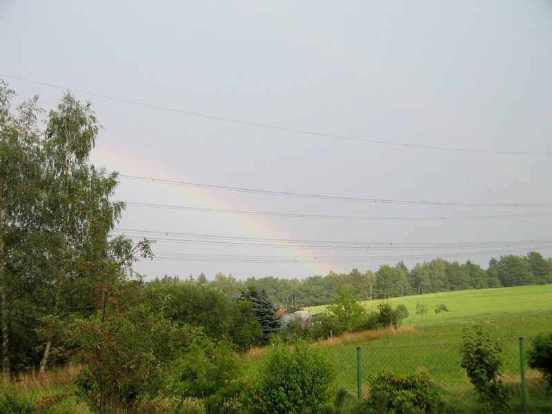 Wieder die 380KV-Leitung Chemnitz-CZ und ein relativ flacher Regenbogen, Burkhardtsdorf 19.07.07