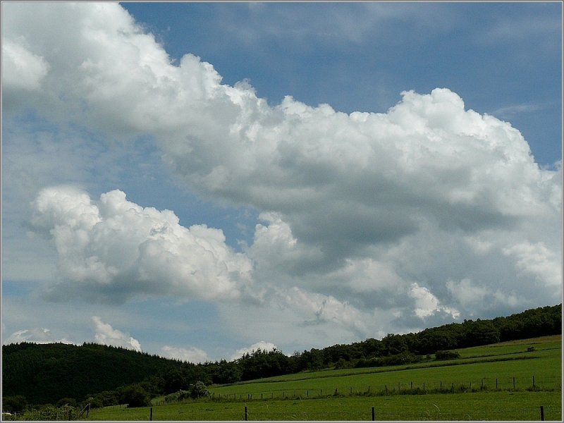 Wolkenformationen am 14.06.09 in Erpeldange. (Hans)